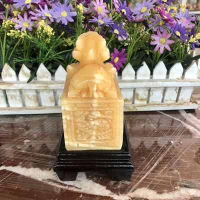 Ấn Kỳ Lân phong thủy đá ngọc hoàng long - Cao 12cm