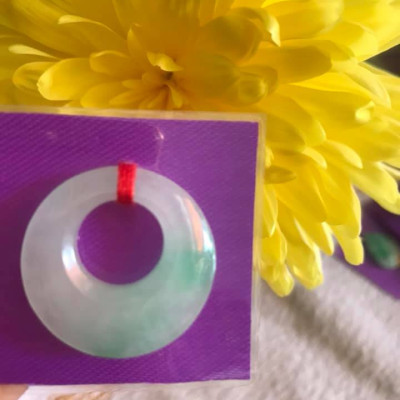 Mặt Dây Chuyền ĐỒNG ĐIẾU KIỂU TRÒN GIỮA TO ĐÁ Cẩm Thạch Tự Nhiên Size 26,5mm x Dầy 5mm x Đk tròn bên trong 11mm MÀU TRẮNG XANH LÁ BÓNG đá tự nhiên Đẹp