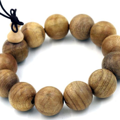 Hạt chuỗi đeo tay Nam mộc 18 ly