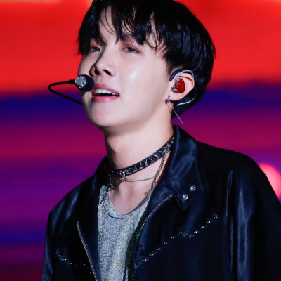 Bông tai xỏ lỗ idol cool hết nấc unisex