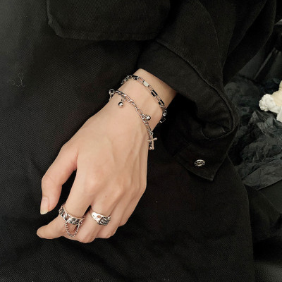 Set 2 vòng đeo tay chữ thập phong cách đường phố cá tính