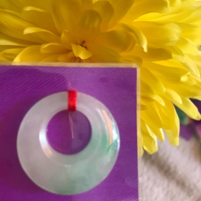 Mặt Dây Chuyền ĐỒNG ĐIẾU KIỂU TRÒN GIỮA TO ĐÁ Cẩm Thạch Tự Nhiên Size 26,5mm x Dầy 5mm x Đk tròn bên trong 11mm MÀU TRẮNG XANH LÁ BÓNG đá tự nhiên Đẹp