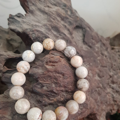 Vòng san hô hóa thạch hiếm 12mm 17 hạt đẹp size vòng 12ly 17 hạt cung sanh Anh Chị đeo đẹp Màu đẹp như bông hoa vân trắng vàng nâu vân bóng đẹp lạ sang tay lắm luôn ạ