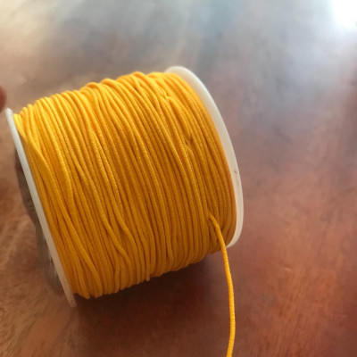 CUỘN DÂY THUN CO GIÃN ĐỘ DẦY CUỘN THUN 1MM  MÀU VÀNG VÀNG TƯƠI  XỎ VÒNG TAY GỖ NAM 