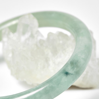 Vòng cẩm thạch xanh lá bản tròn ni 54 mệnh hỏa, mộc - Ngọc Quý Gemstones