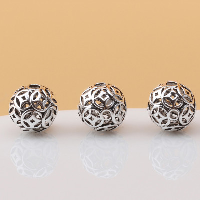 Combo 2 cái charm bạc hình cầu họa tiết hoa văn xỏ ngang - Ngọc Quý Gemstones