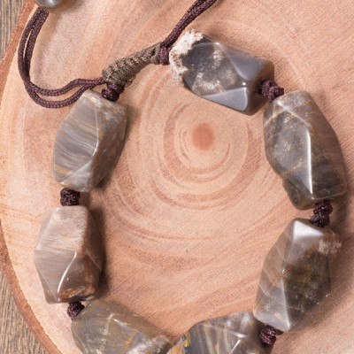 Vòng tay gỗ hóa thạch Ngọc Quý Gemstones