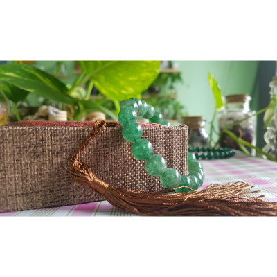 Vòng đeo tay phong thủy đá thạch anh xanh