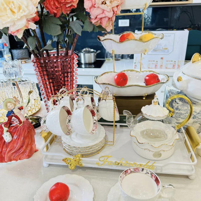 BỘ ẤM CHÉN PHA TRÀ  KÈM ĐẾ CHÂM NẾN  SỨ HÂM NÓNG MÀU TRẮNG VIỀN VÀNG CAO CẤP CAMELIA - ANTH451