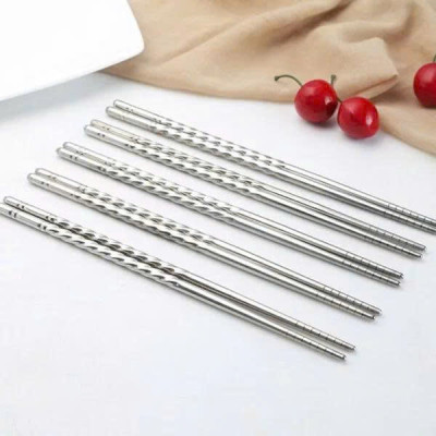 Set 2 vĩ  đũa inox đầu xoắn chống trượt, chống trơn khi gắp, không bị đen, mốc, chịu lực tốt, khó cong, vênh dễ cầm nắm , an toàn và  tiện lợi