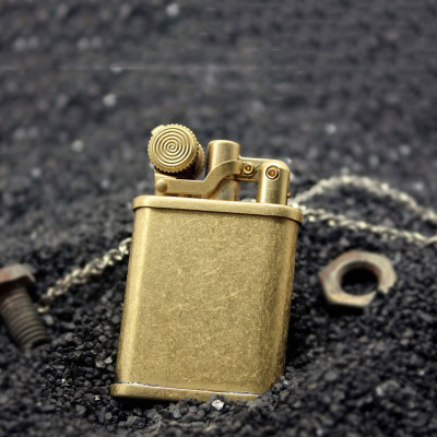 Vỏ Hột Quẹt Bật Lửa Xăng Đá Zorro Z559 Đồng Thau, Màu Vàng Cổ Điển, Đẹp Sang Trọng