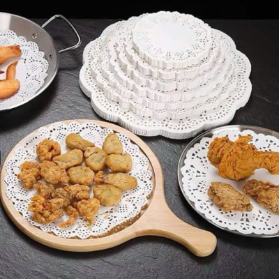 Set 140 Tờ Giấy Nến Lót Đĩa Thấm Dầu Mỡ 21cm – Hoạ Văn Đục Lỗ Sang Trọng, Siêu Tiện Lợi, Giữ Đĩa Thức Ăn Sạch Đẹp