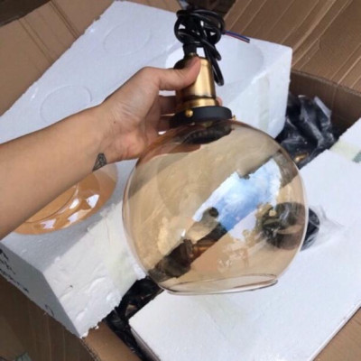 Combo 3c chao thuỷ tinh tròn fi 20cm,1c chao đen và 4c bóng st 64 DT