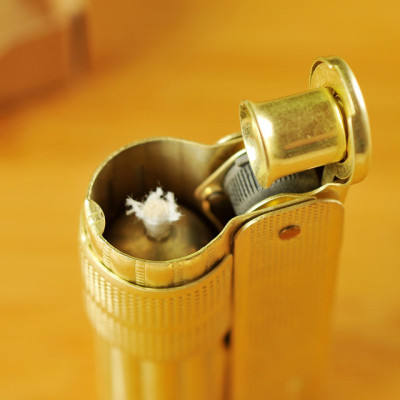 Vỏ Hột Quẹt Bật Lửa Xăng Đá Imco 6700A Bằng Đồng Thiết Kế Nhỏ Gọn Đẹp Độc Lạ - Dùng Xăng Bấc Đá Cao Cấp