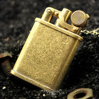 Vỏ Hột Quẹt Bật Lửa Xăng Đá Zorro Z559 Đồng Thau, Màu Vàng Cổ Điển, Đẹp Sang Trọng