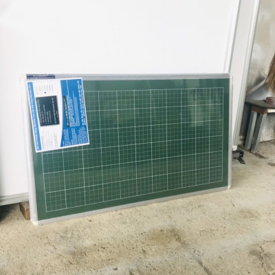 Bảng viết phấn cao cấp màu xanh-kẻ 4 ô ly tập cho học sinh tiểu học nhiều kích thước
