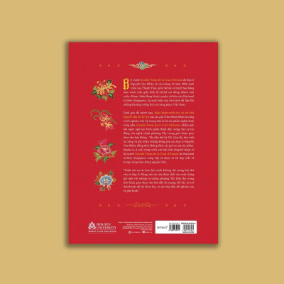 Nghệ Thuật Minh Họa Áo Mũ Thời Nguyễn Đầu Thế Kỷ XX  - Bản Quyền