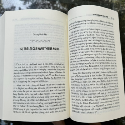 ĐẢO NGƯỢC KIM TỰ THÁP – LỊCH SỬ CHIẾN THUẬT BÓNG ĐÁ (bìa mềm)