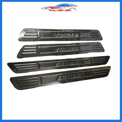 Bộ nẹp bước chân trong ngoài vân Cacbon xe Ertiga 2019-2020-2021 chống trầy làm đẹp ô tô