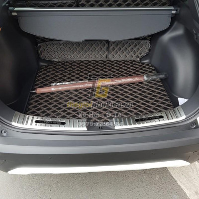 Bộ ốp chống trầy bậc cốp Toyota Corolla Cross 2020 – Mẫu INOX