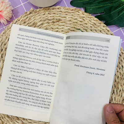 Cẩm Nang CEO Bí Quyết Để Trở Thành Nhà Lãnh Đạo Xuất Sắc: Quản Trị Kpi, Nâng Tầm Doanh Nghiệp, Bí Mật Quản Trị Nhân Lực Và OJT Công Cụ Phát Triển Nguồn Nhân Lực Kế Thừa