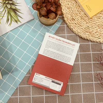 Cẩm Nang CEO Bí Quyết Để Trở Thành Nhà Lãnh Đạo Xuất Sắc: Quản Trị Kpi, Nâng Tầm Doanh Nghiệp, Bí Mật Quản Trị Nhân Lực Và OJT Công Cụ Phát Triển Nguồn Nhân Lực Kế Thừa