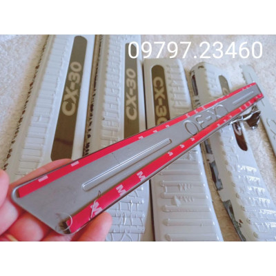 Ốp bậc cửa , nẹp bước chân mazda CX30 2021-2022 cao cấp -mẫu Titan 8 chi tiết