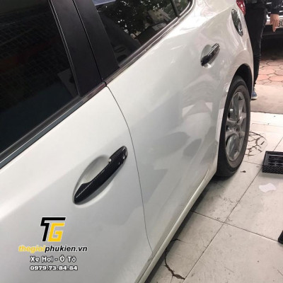 Bộ ốp tay nắm cửa, hõm cửa xe Mazda 3 2015-2019 vân Carbon