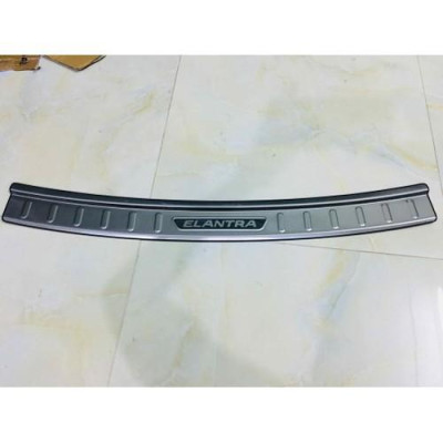 Ốp bậc cốp ngoài mẫu inox theo xe Elantra 