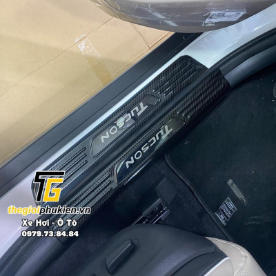Bộ Ốp bậc cửa, Nẹp bước chân Hyundai Tucson 2016-2020 vân Carbon