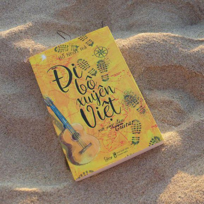 Đi Bộ Xuyên Việt Với Cây Đàn Guitar