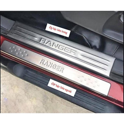 Ốp bậc cửa , nẹp bước chân ngoài xe FORD RANGER loại INOX cao cấp