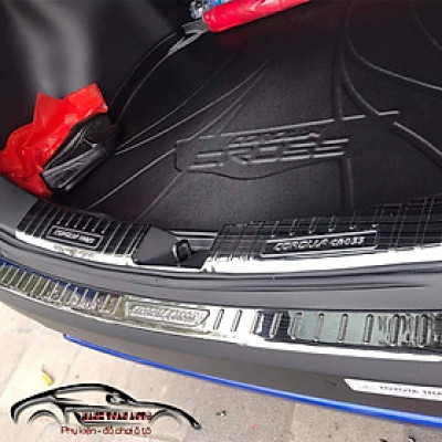 Ốp Chống trầy cốp Toyota Cross 2020-2022 - Titan cao cấp nhất