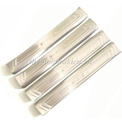 BỘ SẢN PHẨM Nẹp bước chân và ốp chống trầy cốp Mazda CX8, CX-8 - Mẫu Inox