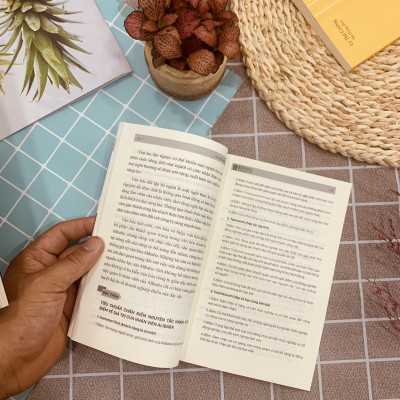 Cẩm Nang CEO Bí Quyết Để Trở Thành Nhà Lãnh Đạo Xuất Sắc: Quản Trị Kpi, Nâng Tầm Doanh Nghiệp, Bí Mật Quản Trị Nhân Lực Và OJT Công Cụ Phát Triển Nguồn Nhân Lực Kế Thừa