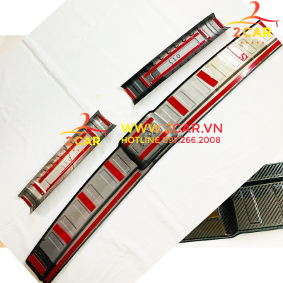 Ốp chống trầy cốp trong, ngoài CARBON xe Hyundai Grand i10 2021-2022, vân Cacbon cao cấp