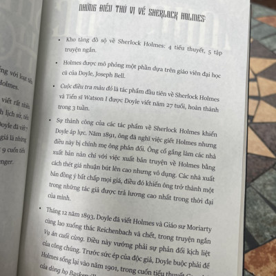 (Bìa mềm cán lấp lánh) SHERLOCK HOLMES TUYỂN TẬP– Arthur Conan Doyle- Xuân Sinh dịch – AZ Việt Nam -  NXB Dân Trí