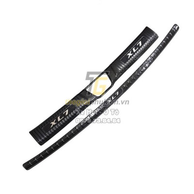 Bộ ốp chống trầy bậc cốp Suzuki XL7 vân Carbon