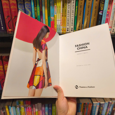 Sách - Fashion China by Gemma A. Williams - Sách tiếng anh, bìa mềm, Sách Nghệ thuật, Thiết kế / Art, Design Book