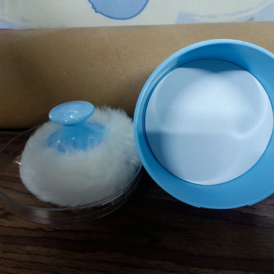 HỘP ĐỰNG PHẤN RÔM EM BÉ KÈM BÔNG PHẤN KUKU - KU5304