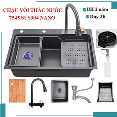 Bồn chậu rửa chén bát 1 hố lớn nano đen Valenza kèm vòi liền thác nước + vòi rút dây 3 chế độ, 2 khay phụ inox, thớt gỗ, bộ xả to-Hàng chính hãng