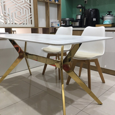 Bàn ăn đá ceramic tia chớp 1m4 tặng kèm 2 ghế eames nệm
