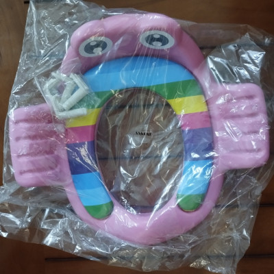 Dụng Cụ Thu Nhỏ Bồn Cầu Hình Chú Ếch Cho Bé