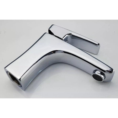 Vòi Lavabo nóng lạnh thiết kế mới mạnh mẽ cho chậu rửa mặt Eurolife EL-LOUIS 02