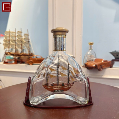Thuyền chai trang trí, thuyền chai rượu MATELL đứng phong thủy, thuyền gỗ trang trí, decor phòng họp, bàn làm việc
