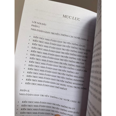 Sách - (Tranh minh hoạ) Nhà ở dân gian truyền thống các nước trên thế giới – Tôn Đại – NXB Xây Dựng