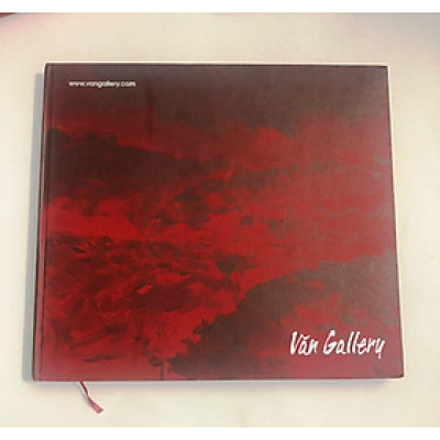 Văn Gallery - Sách hội họa các họa sĩ đường đại Việt Nam - bìa cứng in màu