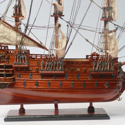 Mô hình thuyền buồm cổ Soleil Royal (dài 60cm)