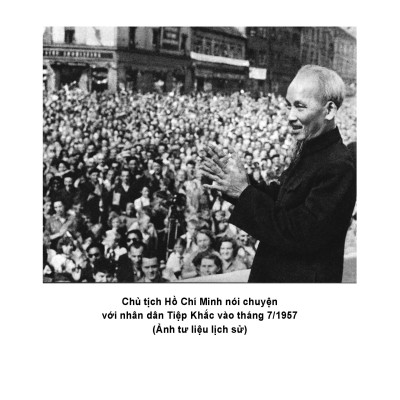 Hồ Chí Minh Gương Sáng Cho Muôn Đời: Hồ Chí Minh - Người Anh Hùng Trong Trái Tim Nhân Loại