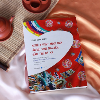 Trạm Đọc Official | NGHỆ THUẬT MINH HỌA ÁO MŨ THỜI NGUYỄN ĐẦU THẾ KỶ XX - Trần Minh Nhựt